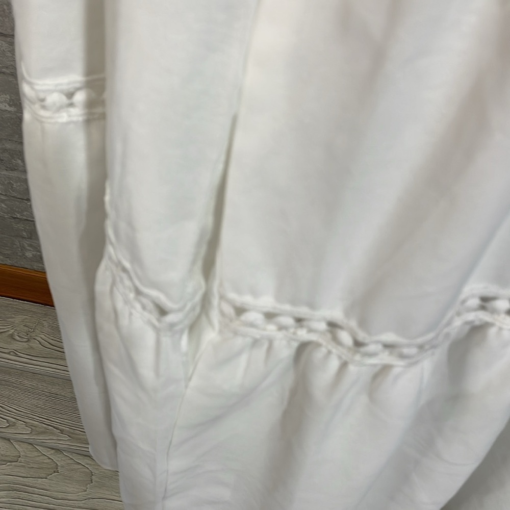 Emery Rose White Tiered Dress - Picture 4 of 9